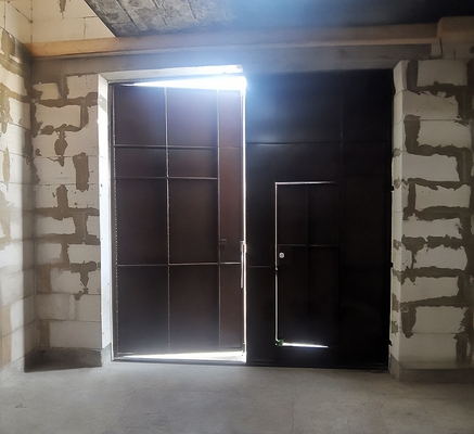 Ворота коричневого цвета Ворота коричневого цвета