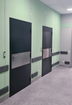 Двери с отбойниками Двери с отбойниками