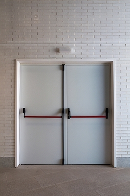 Двустворчатая системы push-bar Двустворчатая системы push-bar