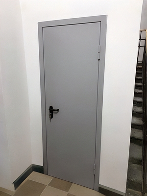 Дверь в узкий проем Дверь в узкий проем