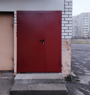 Дверь ei-60 на уличном выходе Дверь ei-60 на уличном выходе