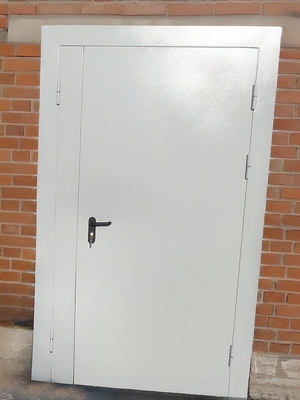 Стальная огнеупорная дверь Стальная огнеупорная дверь