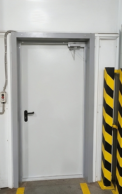 Дверь с доводчиком Дверь с доводчиком