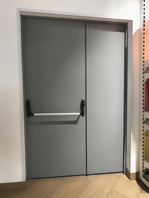 Дверь с ручкой Антипаника Дверь с ручкой Антипаника