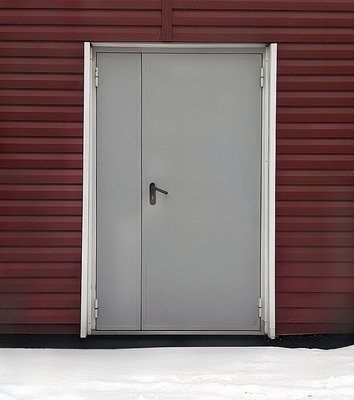 Дверь серого цвета Дверь серого цвета