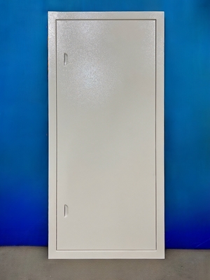 Ревизионный люк с ручками